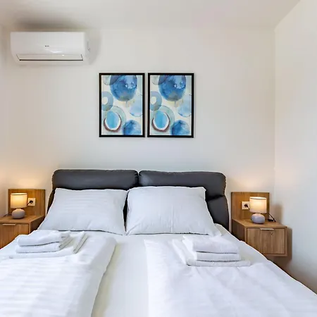 Nelly One Bedroom 아파트 *