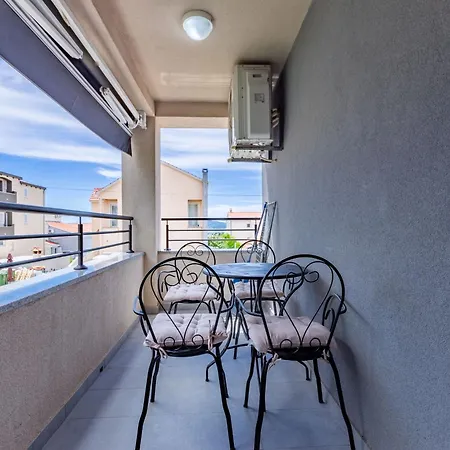Apartment Nelly One Bedroom Zadar